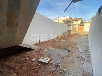 Casa · 60m² · 3 Quartos · 2 Vagas · Casa à Venda no Bairro Padre Eustáquio em Divinópolis MG.