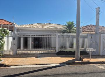 Casa de 3 quartos, Birigui · Oportunidade Casa no Novo Jardim Stábile: 3 Quartos, Piscina e Área Gourmet