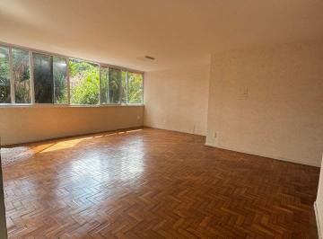 Apartamento de 3 quartos, Brasília · 3 Quartos sala bem espaçosa, armários, cozinha , dependência de empregada, visita livre