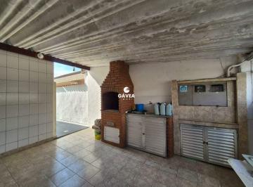Casa · 160m² · 4 Quartos · 3 Vagas · Casa à venda com edícula no Bairro Jockey Club - São Vicente/SP