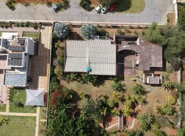 Casa · 2500m² · 5 Quartos · 4 Vagas · PARK WAY OPORTUNIDADE PARA FINALIZAR REFORMA
