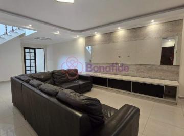Casa · 270m² · 3 Quartos · 4 Vagas · CASA para VENDA, localizada no bairro HORTO SANTO ANTONIO em Jundiaí/SP.