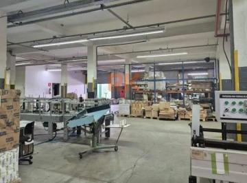 Comercial · 2700m² · 6 Vagas · Galpão Comercial/Industrial para Alugar em BH (São Francisco) – 2.700 m² e 6 vagas