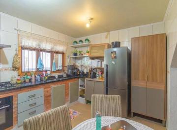 Casa · 176m² · 3 Quartos · 2 Vagas · Casa Sobrado 03 Dormitórios, 2 vagas de garagem e sacada