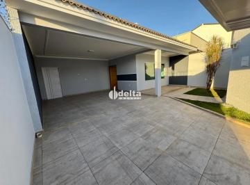 Casa · 296m² · 3 Quartos · 4 Vagas · Casa com 3 quartos sendo 1 suíte disponível para venda no bairro Jardim Patrícia em Uberlândia-MG