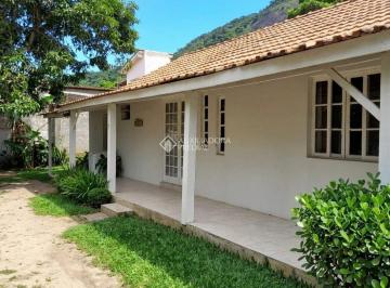 Casa · 70m² · 2 Quartos · Auxiliadora vende Casa em Sambaqui com viabilidade Residencial e Comercial