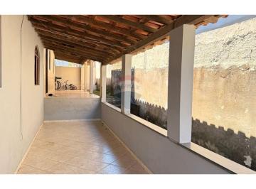 Casa · 154m² · 4 Quartos · Casa Charmosa no Jardim das Acacias, 4 Quartos