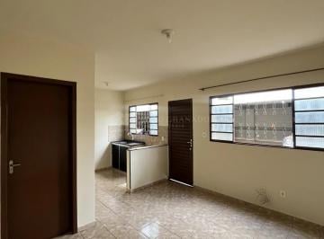Apartamento · 30m² · 1 Quarto · Kitnet próximo à UEM