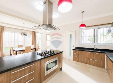 Casa · 229m² · 3 Quartos · 4 Vagas · Casa a venda três suites, Parque Nova Suíça – Valinhos/SP