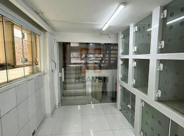 Casa · 180m² · 1 Vaga · EXCELENTE LOCALIZAÇÃO, UMA VAGA