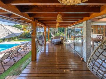 Casa · 507m² · 4 Quartos · 2 Vagas · Refúgio Sofisticado com Piscina, Espaço Gourmet e Muito Verde | Village Visconde de Itamaracá, Valin