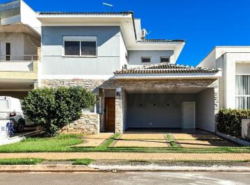 Casa · 250m² · 3 Quartos · 4 Vagas · Casa em condomínio com 3 quartos, sendo 3 suítes e com áerea Gourmet integrada no Condomínio Reserva