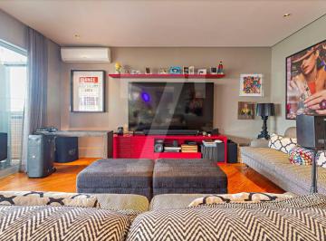 Apartamento · 333m² · 4 Quartos · 1 Vaga · Cobertura penthouse reformada com terraço e vista aberta