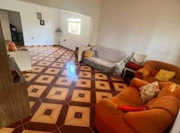 Casa · 251m² · 3 Quartos · 10 Vagas · Casa para venda em Jardim Brasil (vila Xavier) de 251.00m² com 3 Quartos e 10 Garagens