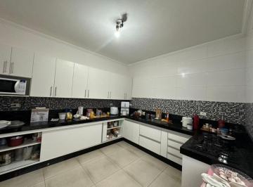 Casa · 173m² · 3 Quartos · 4 Vagas · Casa para venda em Jardim Souza Queiroz de 173.00m² com 3 Quartos, 1 Suite e 4 Garagens