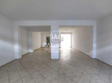 Casa · 265m² · 3 Quartos · 4 Vagas · Casa para venda em Centro de 265.00m² com 3 Quartos, 1 Suite e 4 Garagens