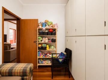 faf7c773-25b9-4c53-8a86-16084274dc99 · Aconchegante sobrado para venda em Vila Guarani (Z Sul) com 4 quartos, sendo 1 suíte, 415m²