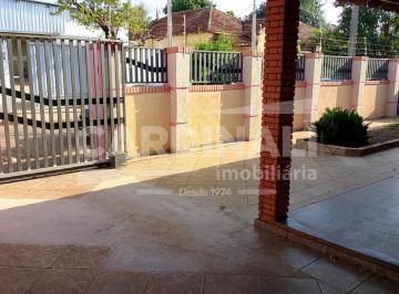 Casa · 255m² · 3 Quartos · 4 Vagas · Casa para venda em Centro de 255.00m² com 3 Quartos, 1 Suite e 4 Garagens
