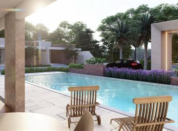 Casa · 124m² · 3 Quartos · 2 Vagas · Casa Não Geminada à Venda em Ananindeua com Piscina e Suíte