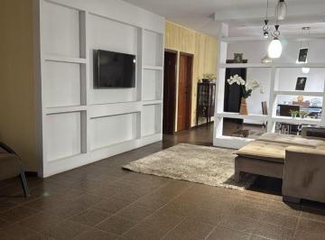 c34389769f47849ebdcf0371c0b0593419f83820 · Casa com 2 dormitórios à venda, 300 m² por R$ 989.000,00 - Vila Rezende - Goiânia/GO