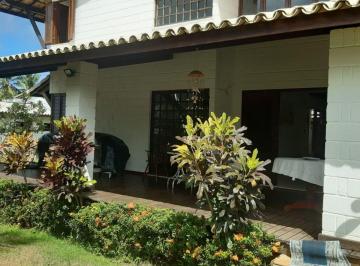 Casa de 3 quartos, Camaçari · Casa de condomínio com 370m², 3 quartos, 2 suítes, piscina, área verde, porteira fechada!