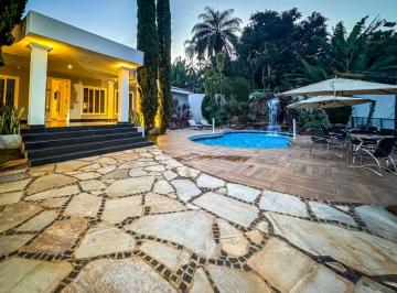 Casa de 3 quartos, Vicente Pires · Mansão com 2.091m² de Terreno | 3 Suítes | Piscina Aquecida | Quadra | Garagem 5 Carros