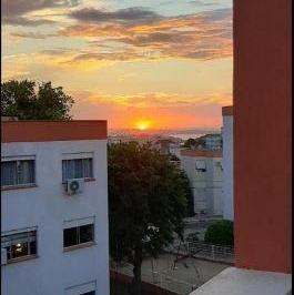 Apartamento · 48m² · 2 Quartos · 1 Vaga · 
                                Apartamento 2 Dormitórios  01 vaga Cristal 
                       