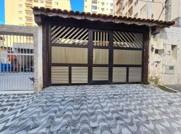 Casa de 2 quartos, Praia Grande · Casa 2dts 1suíte 3vagas - Terreno 165M² - 150mts da Praia - Bairro Familiar - Local Valorizado!!