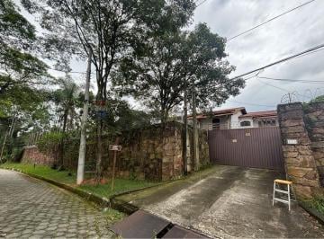 Casa · 1250m² · 6 Quartos · 15 Vagas · Encante-se: Casa de Alto Padrão na Serra da Cantareira