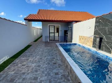 Foto 01 · Imperdível oportunidade de adquirir uma casa no bairro Santa Terezinha em Itanhaém-SP: 2 quartos, 1
