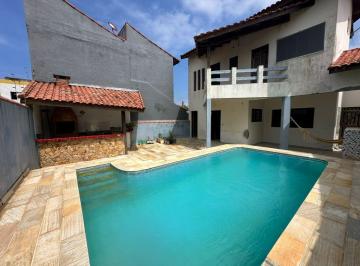 Casa de 3 quartos, Itanhaém · Sobrado com Piscina à Venda no Bairro Tupy em Itanhaém - 110m da Praia