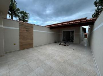 Casa de 3 quartos, Mongaguá · Casa de 450 m² com 3 quartos em venda em Mongaguá