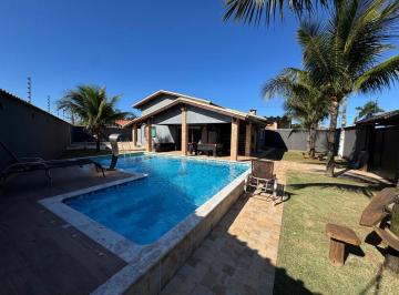Casa de 4 quartos, Itanhaém · Casa no Tupy com 4 Dormitórios, Piscina e Amplo Terreno – Apenas 500 Metros da Praia