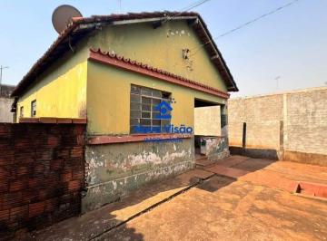 Casa · 69m² · 4 Quartos · 5 Vagas · Casa em Uberaba – Vila Frei Eugênio (68,81 m² internos, 430 m² de terreno) – R$ 344.000,00