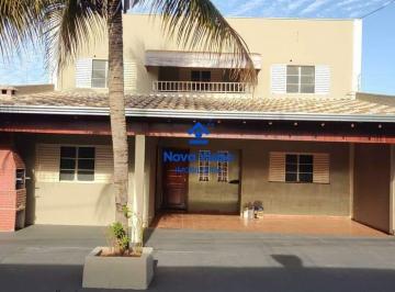 Casa · 250m² · 3 Quartos · 5 Vagas · Casa residencial à venda em Uberaba/MG Mercês | 200 m² aproximadamente | Terreno 250 m²