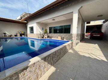 Casa de 6 quartos, Itanhaém · Casa com Piscina à Venda no Marambaia em Itanhaém - 100m da Praia