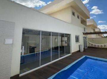 Casa de 3 quartos, Embu das Artes · Casa de 195 m² com 3 quartos em venda em Vila Maria Auxiliadora