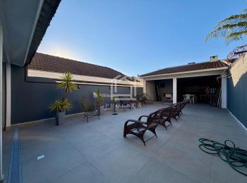 Casa · 150m² · 4 Quartos · 2 Vagas · Sobrado com amplo terreno à venda, 150m² por R$ 780.000 - Aristocrata - SJP/PR