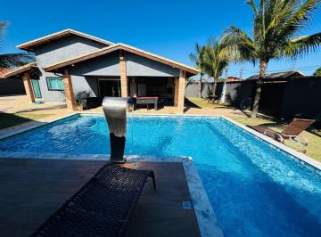 Casa de 4 quartos, Itanhaém · Casa com Piscina à Venda no Bairro Tupy em Itanhaém - 500m da Praia