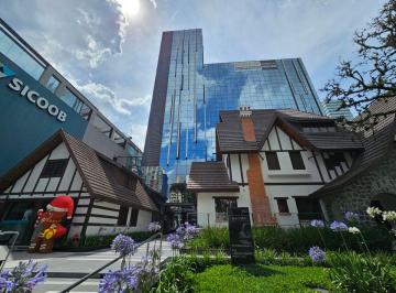 Comercial , Curitiba · SALA TERREA COMERCIAL 2 BANHEIROS 2 VAGAS 232 M² BATEL