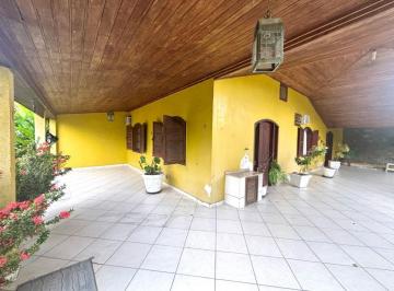 Casa de 3 quartos, Cabo Frio · Casa de Condomínio c/ 3 Qtos. Churrasqueira e Piscina à Venda