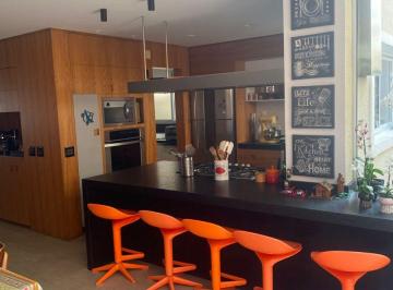 Casa de 4 quartos, São Paulo · Casa em condomínio fechado com 4 quartos e 3 suítes