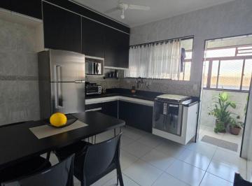 Apartamento de 2 quartos, Santos · LINDO APTO TOTALMENTE REFORMADO COM GARAGEM DEMARCADA