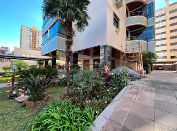 Apartamento · 110m² · 3 Quartos · 2 Vagas · Apartamanto a venda no Menino Deus com 3 quartos e sacada