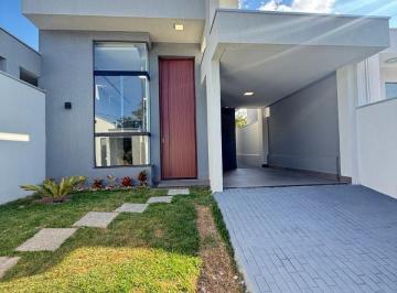 Casa · 117m² · 3 Quartos · 2 Vagas · Casa Moderna com Quintal no Villa Paradiso