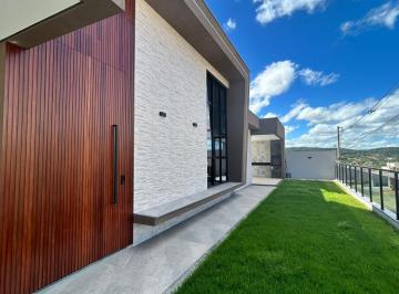 Casa · 167m² · 3 Quartos · Casa de presença marcante no Condomínio Parque dos Buritis