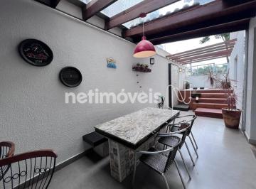 Apartamento · 120m² · 3 Quartos · 2 Vagas · Excelente Área Privativa 03 Quartos no Santa Rosa!