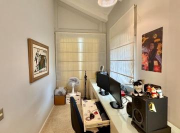 IMG_20260624_181559_000.jpeg · Confortável casa para venda em Cidade Jardim com 3 quartos, sendo 3 suítes, 1,200m² - remaxfront#V34