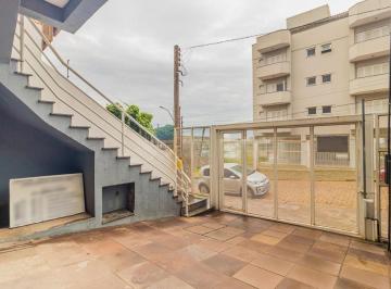 Casa · 180m² · 3 Quartos · 3 Vagas · Casa com 3 dormitórios, suíte, lavabo e amplo pátio.