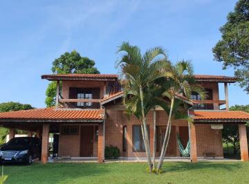 Casa de 5 quartos, Pardinho · Casa de campo rústica com título do clube - 2.230m², 5 dormitórios - Ninho Verde 2 - Pardinho-SP